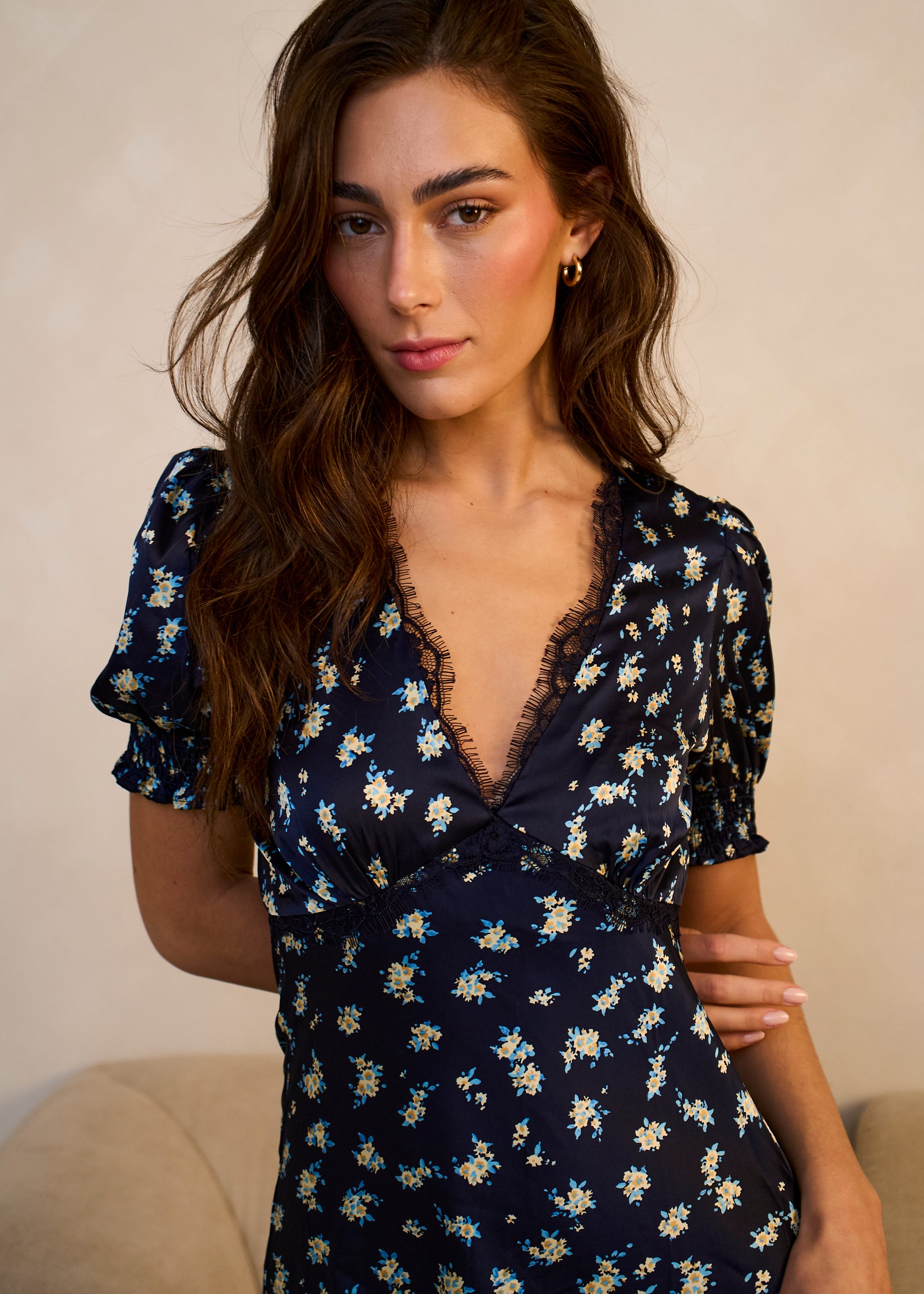 Navy Floral Lace Trim V Neck Midi Dress – Gini London
