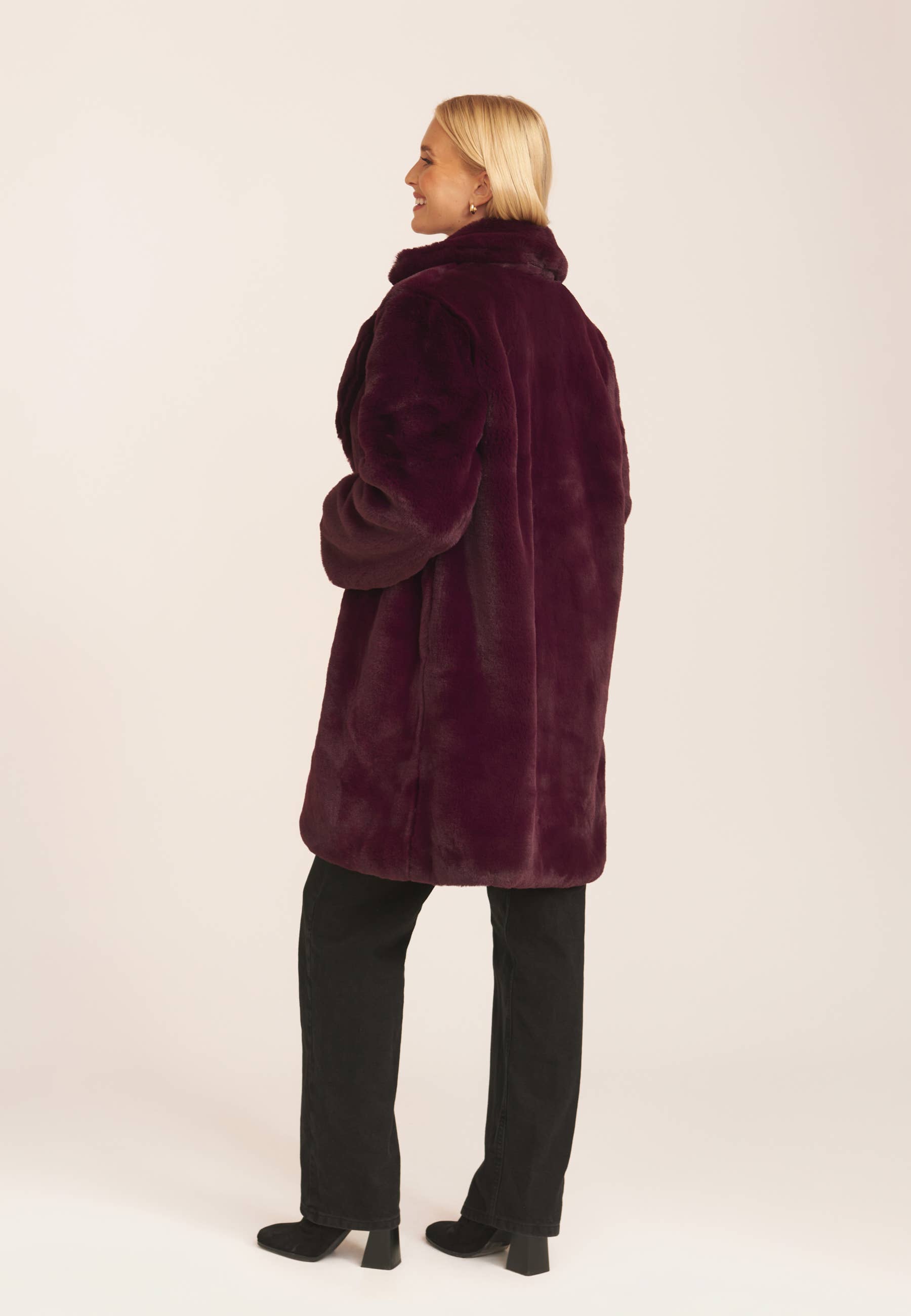 8864copy - Gini London 