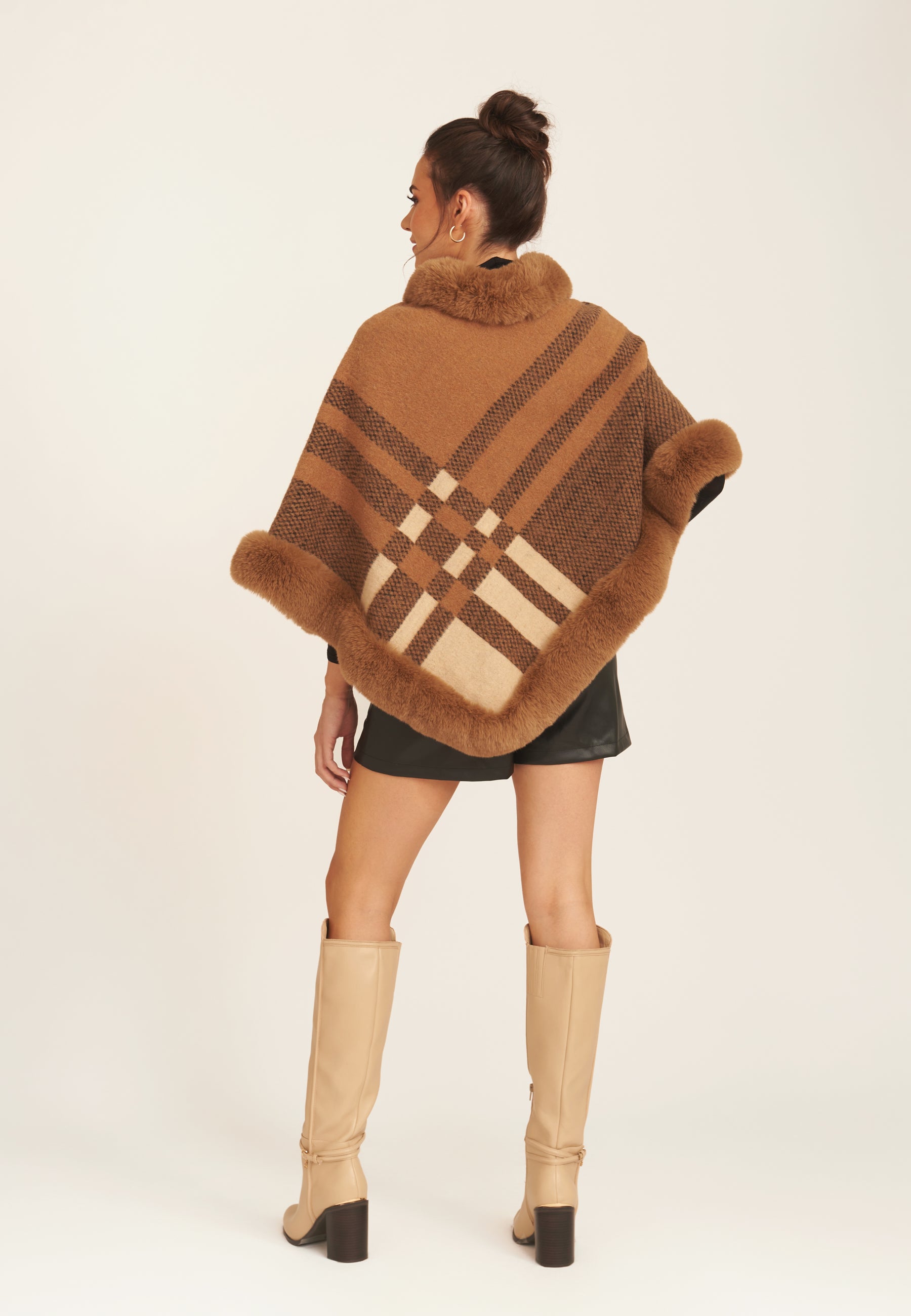 Camel Fur Trim Check Pattern Cape