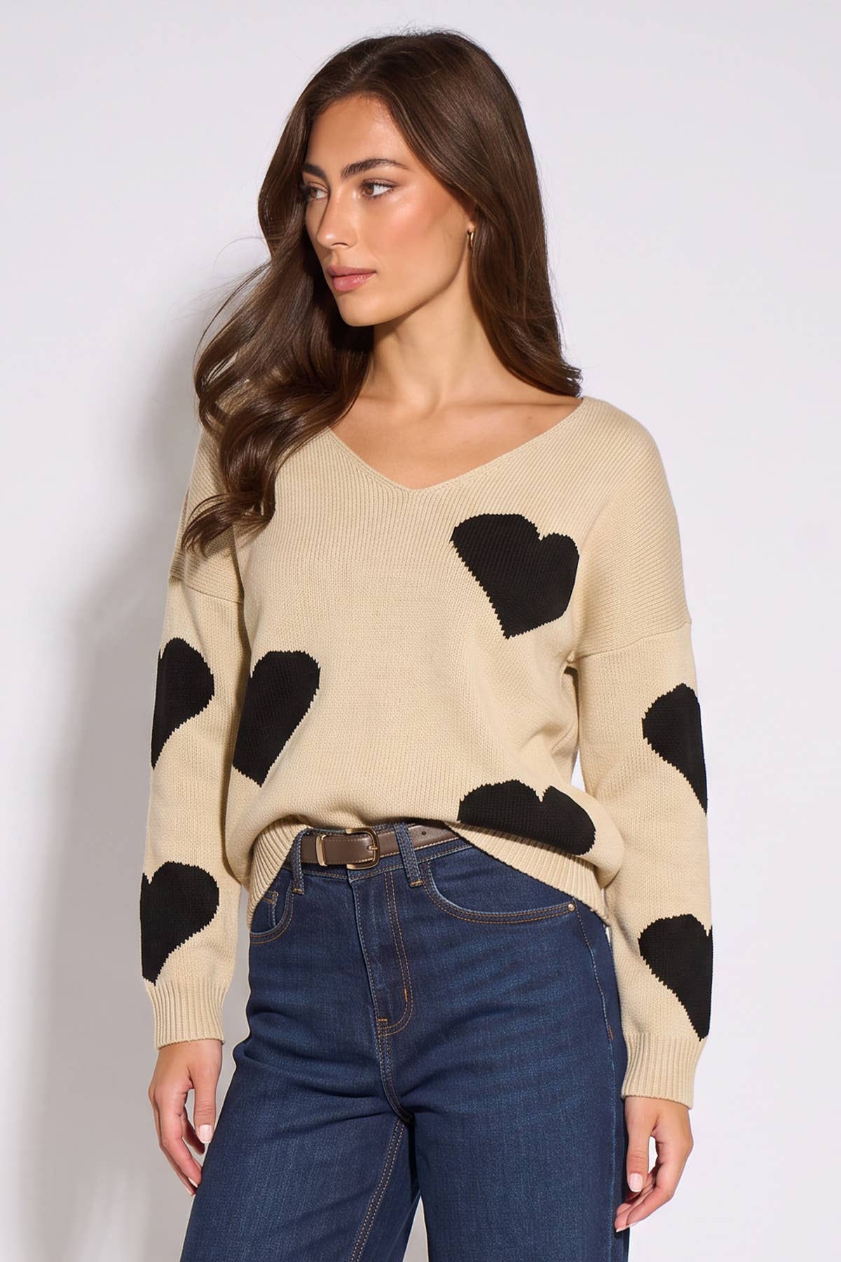 Beige V Neck Oversized Heart Knit Jumper – View 4 | Gini London