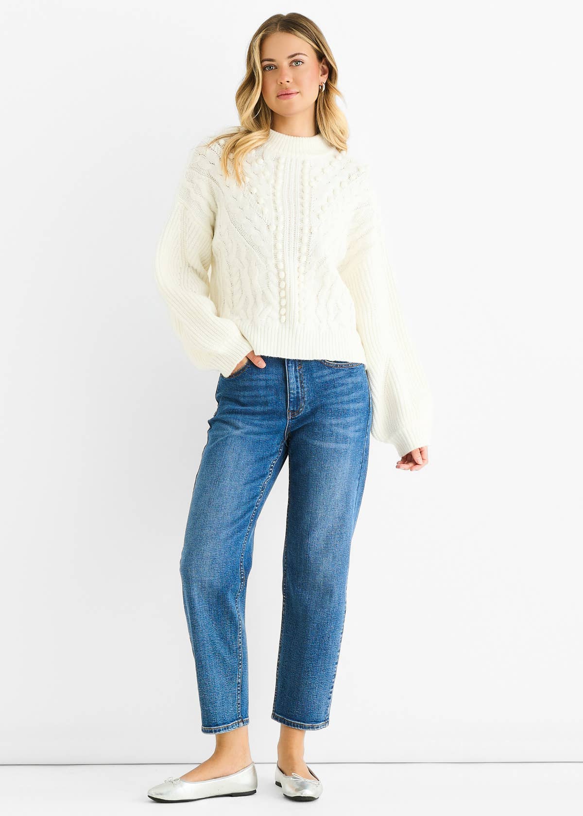 White Chunky Knit Oversized Jumper – View 1 | Gini London