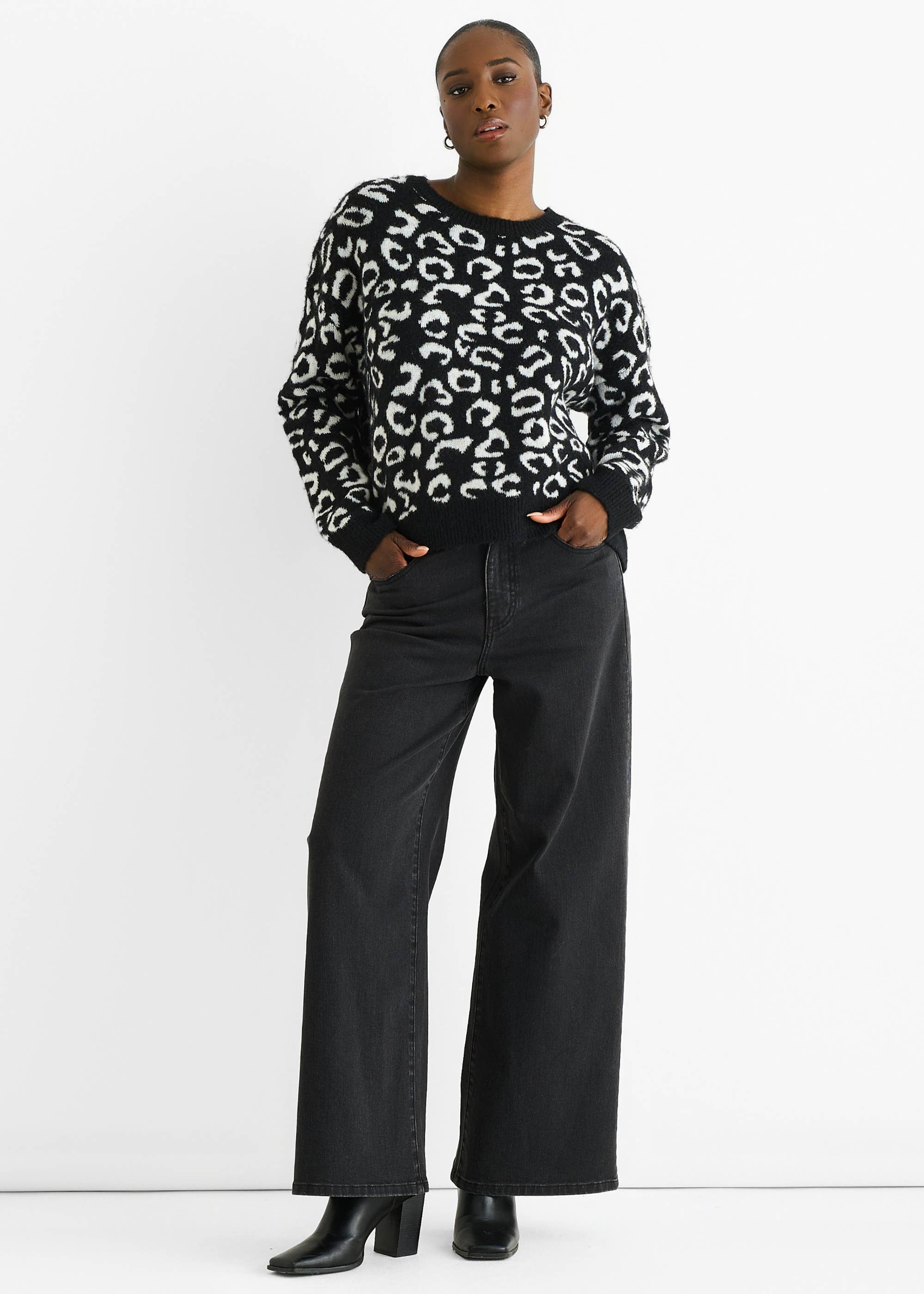 Black Animal Pattern loose Fit Knit Jumper