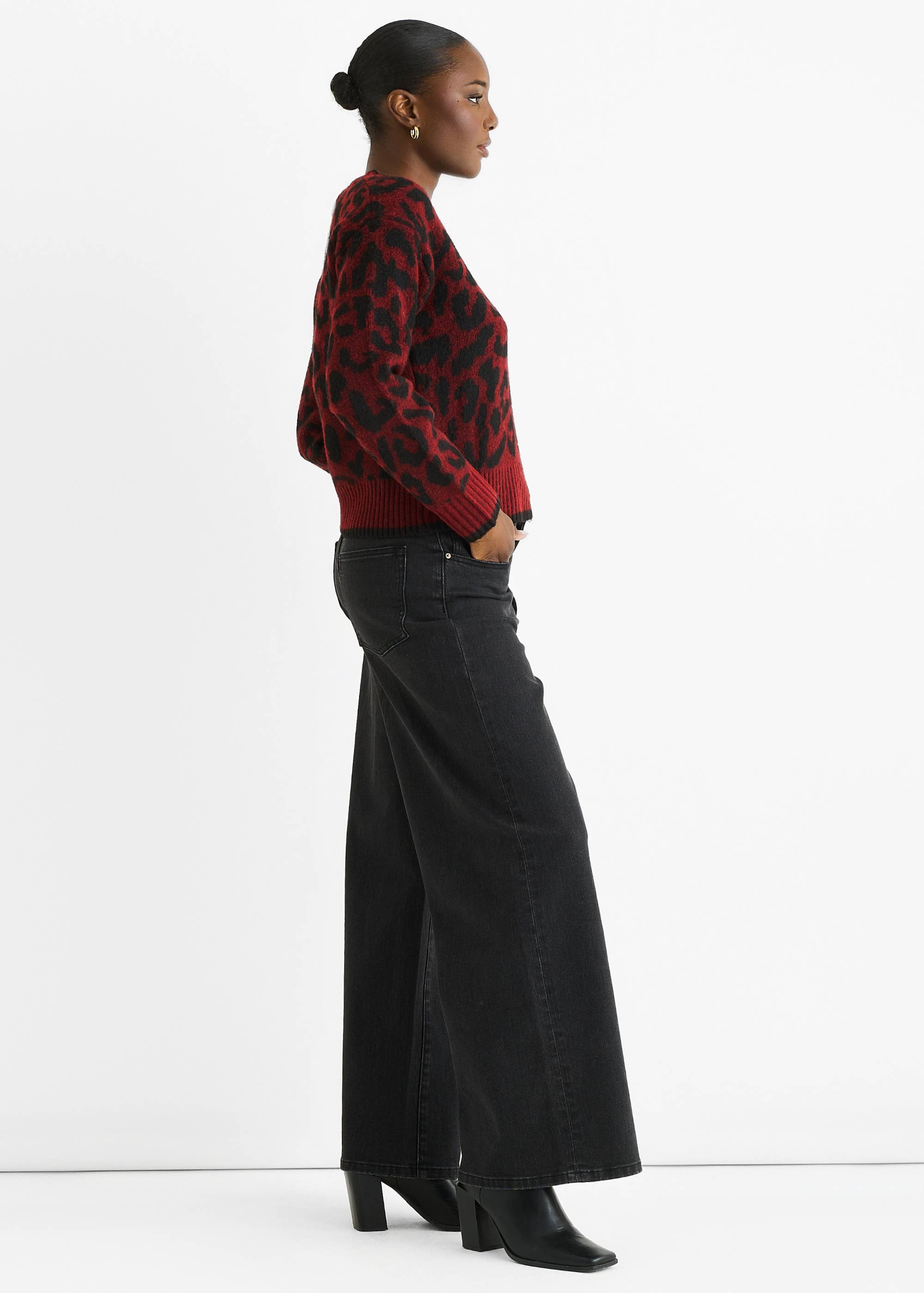Burgundy Contrast Piping Animal Knit Jumper