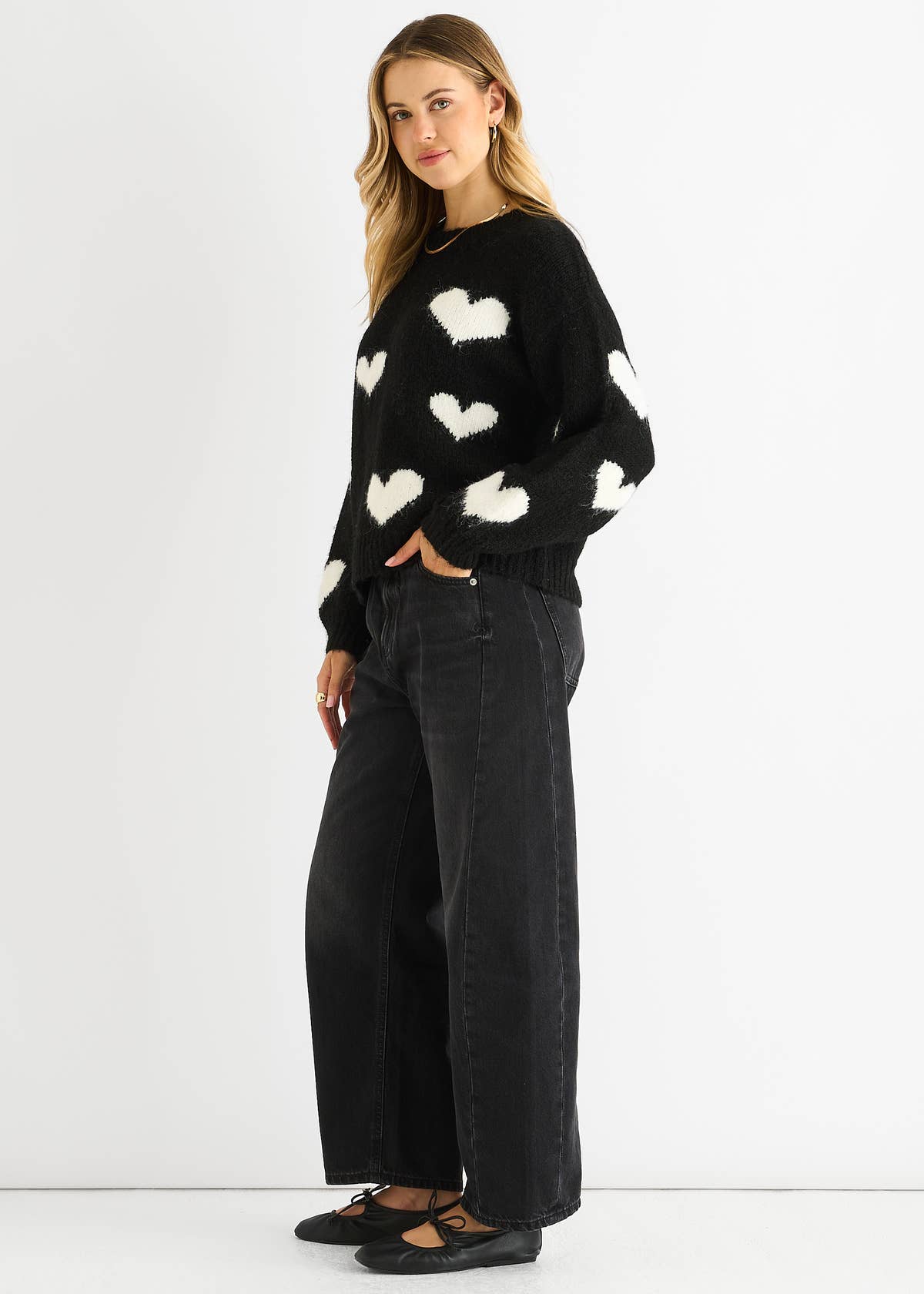 Black Contrast Heart Oversized Knit Jumper – View 3 | Gini London
