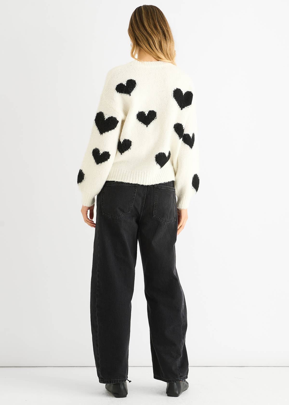 Cream Contrast Heart Oversized Knit Jumper – View 4 | Gini London