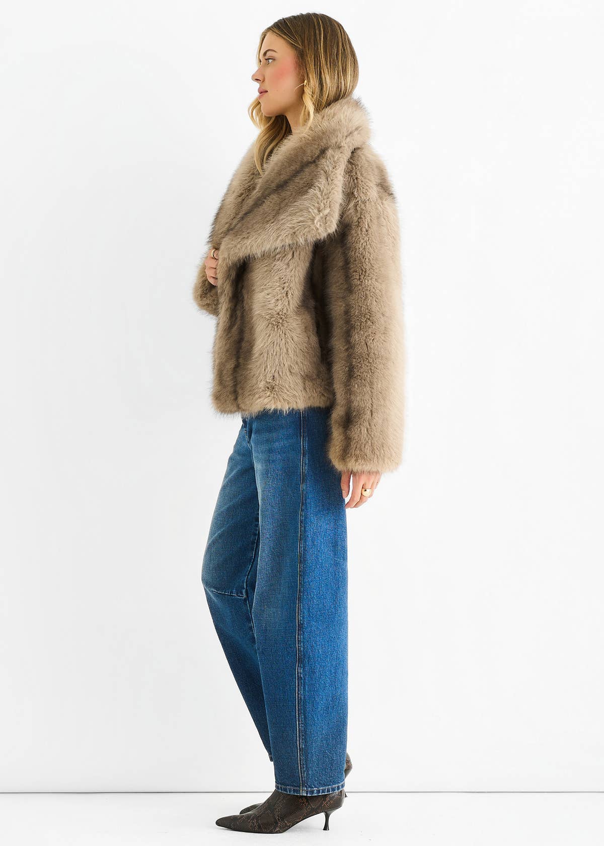 Camel Ombre Lapel Faux Fur Jacket – View 3 | Gini London