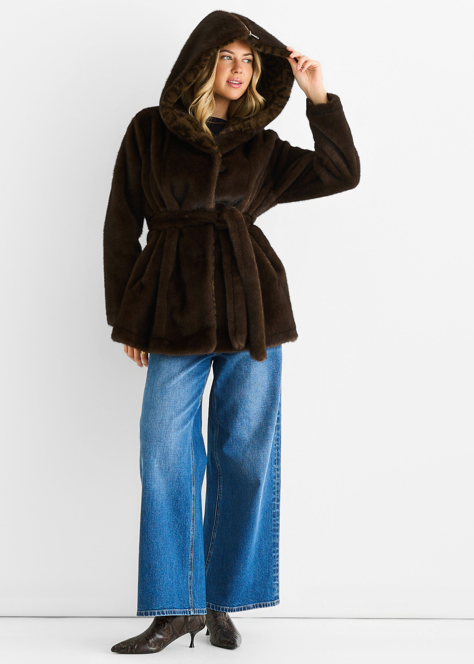 Chocolate Premium Contrast Lapel Hood Animal Faux Fur Jacket