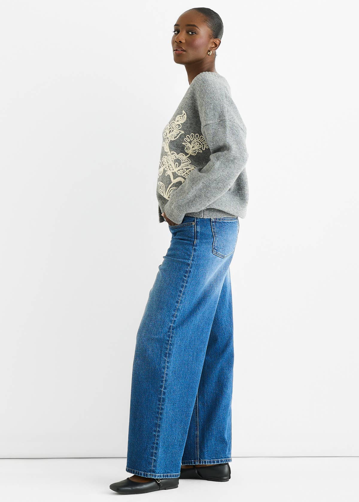 Grey Floral Appliqué Wool Mix Cardigan – View 3 | Gini London
