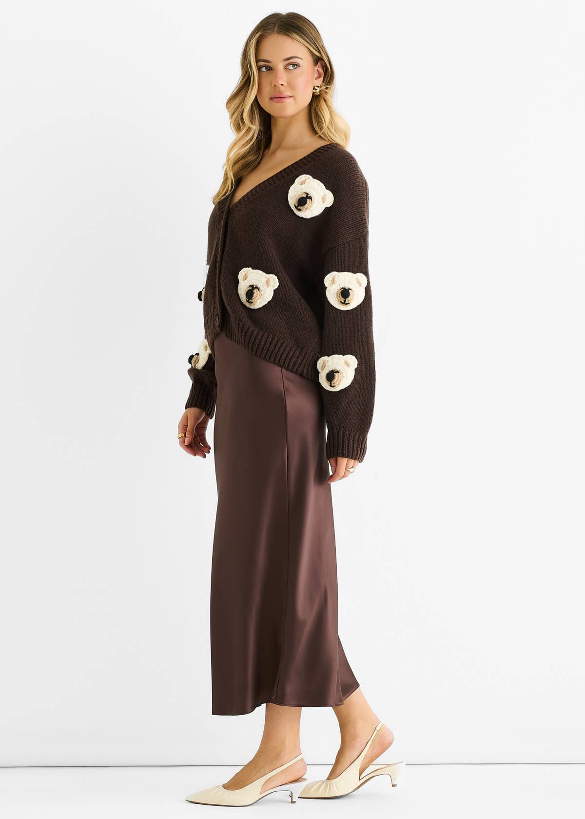 Chocolate 3D Contrast Teddy Crochet Cardigan – View 3 | Gini London