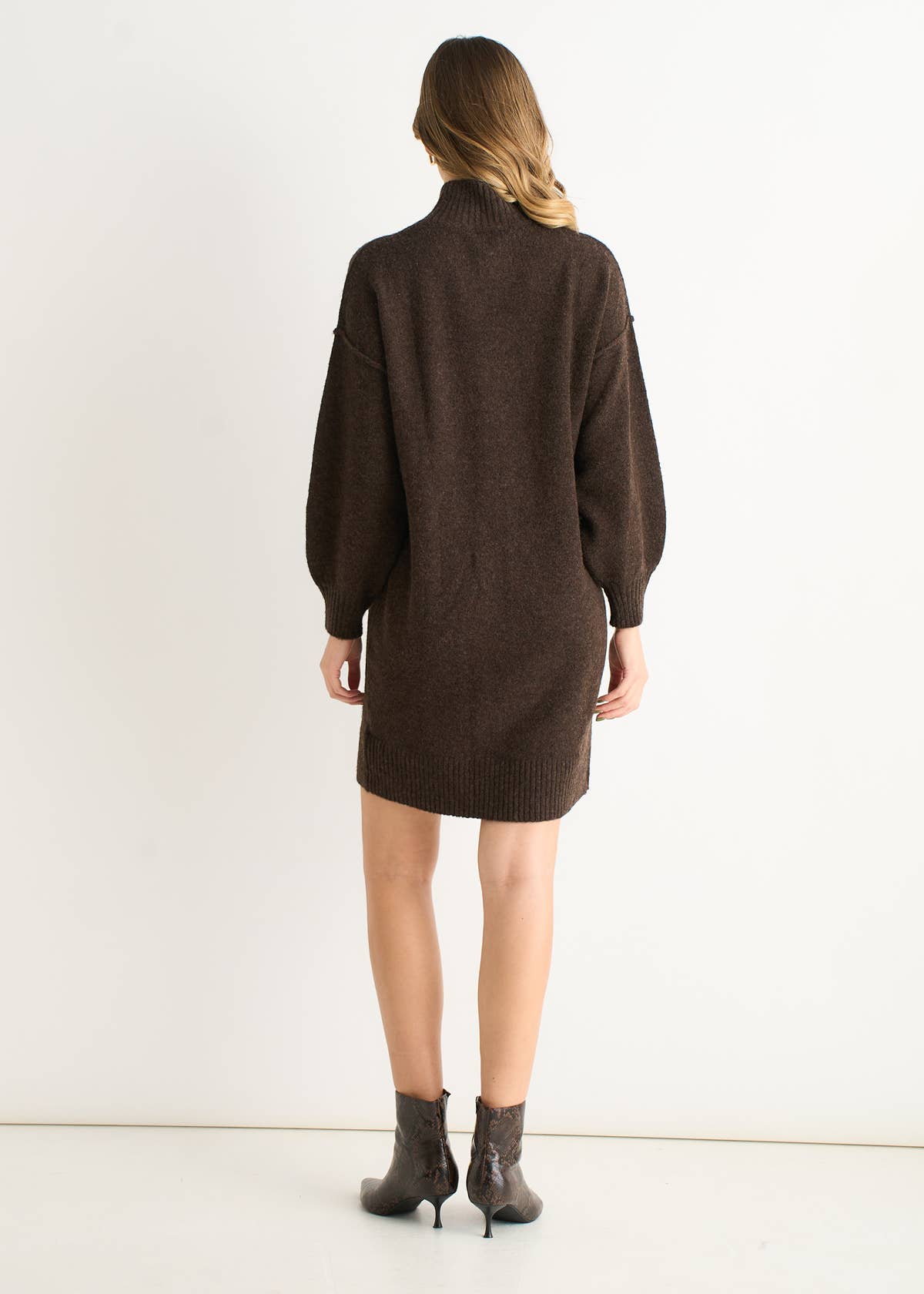 Brown Crew Neck Knitted Shift Dress – View 2 | Gini London