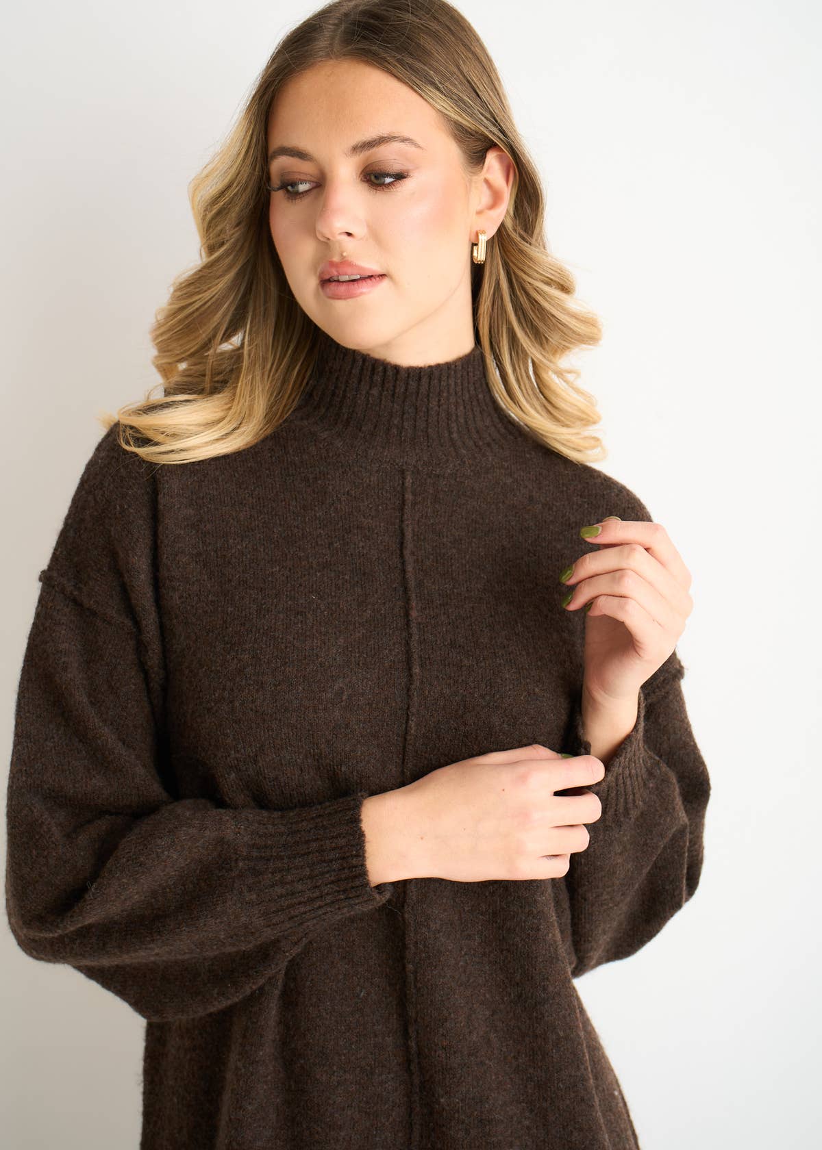 Brown Crew Neck Knitted Shift Dress – View 3 | Gini London