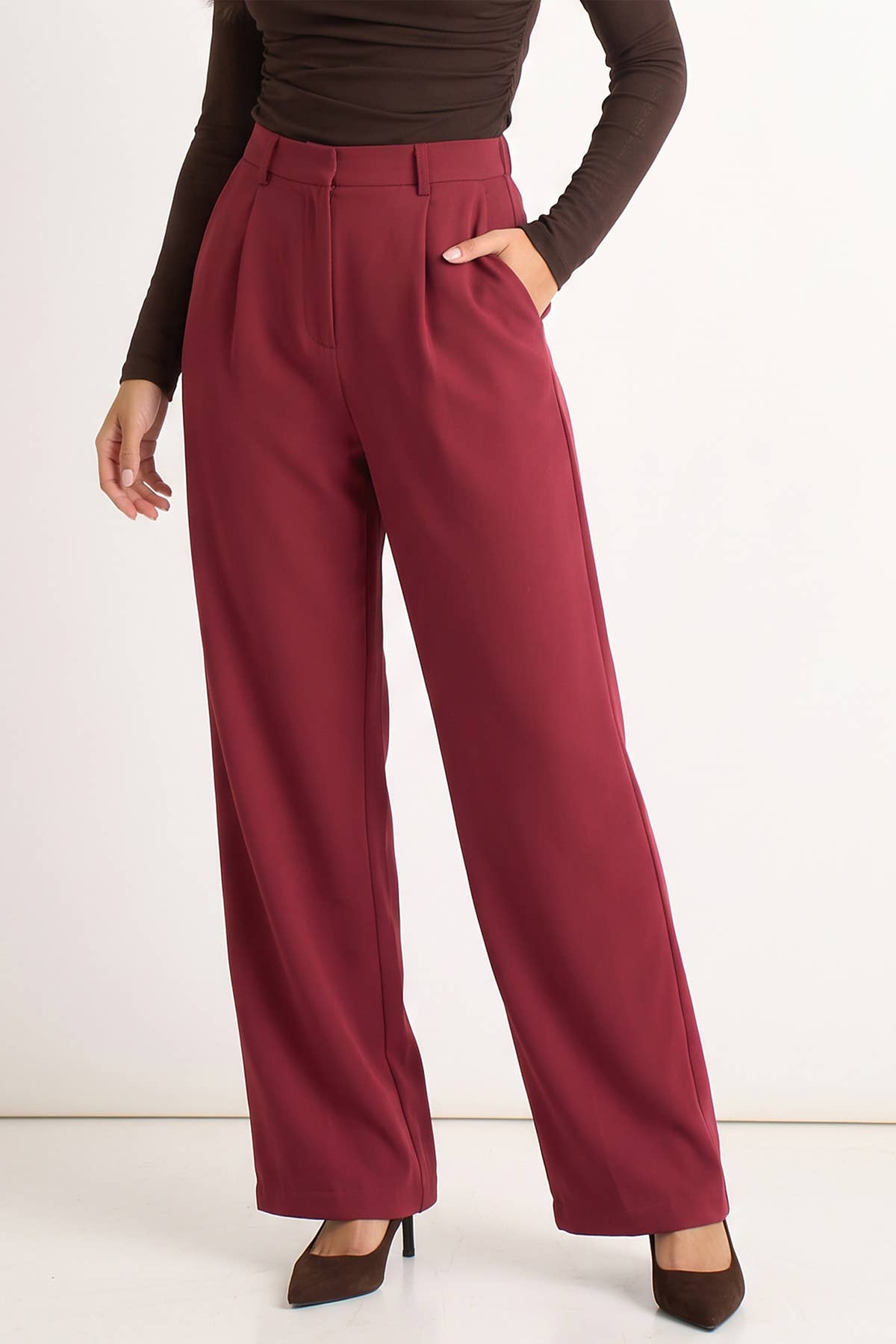 Rust Wide Leg Pleat Tailoring Trouser– View 3 | Gini London