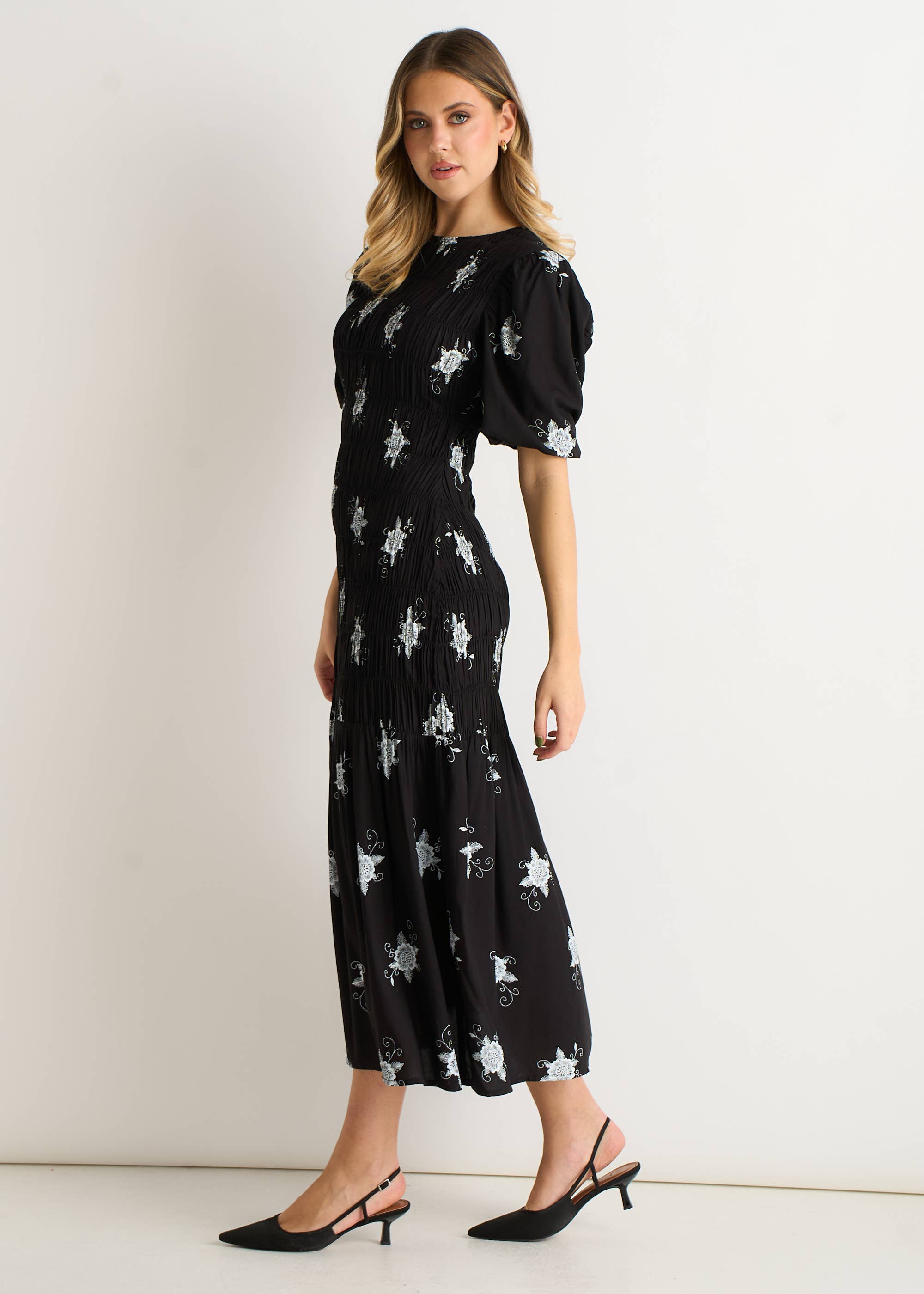 Black 3/4 Sleeves Paisley Ruched Midi Dress