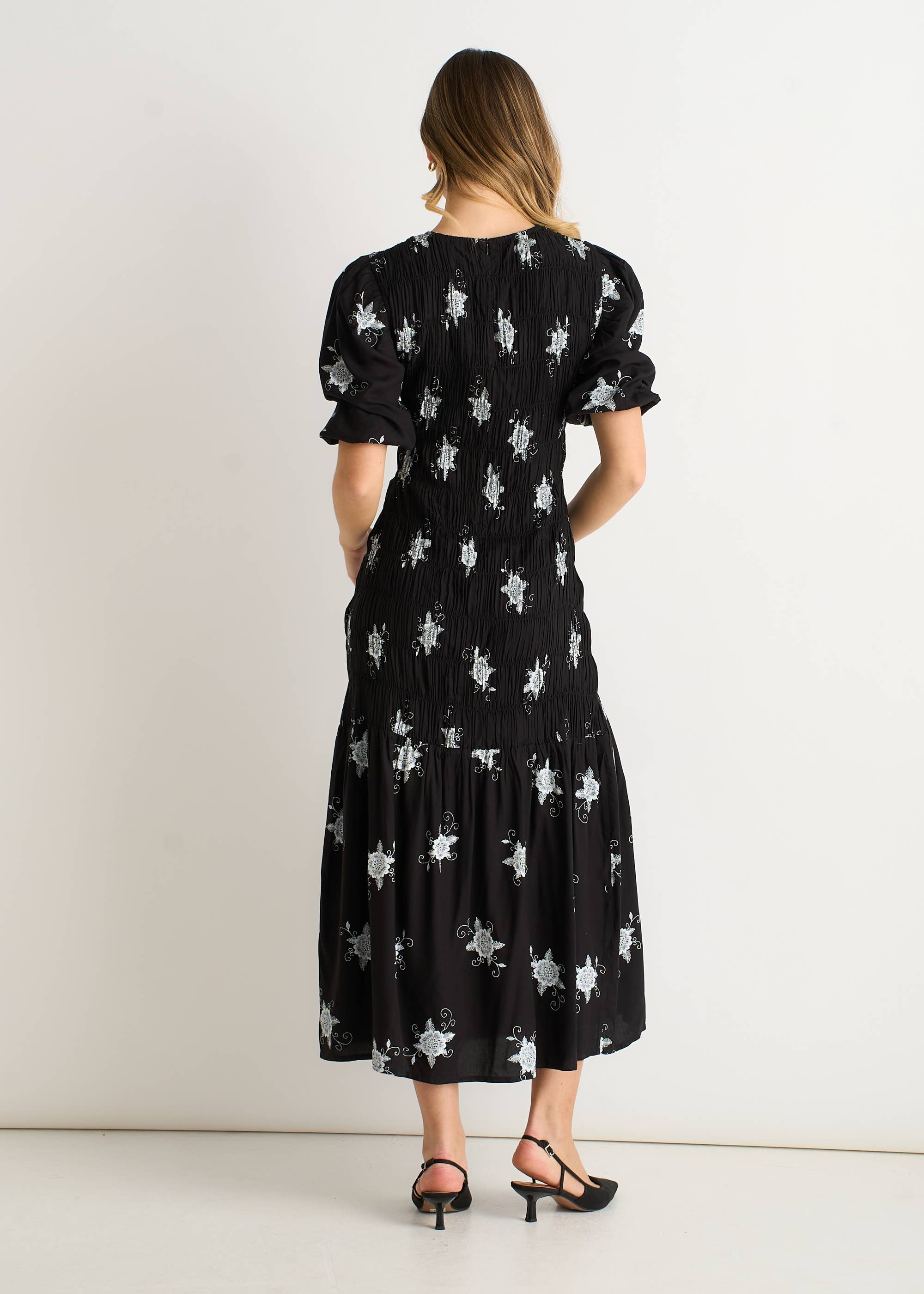 Black 3/4 Sleeves Paisley Ruched Midi Dress