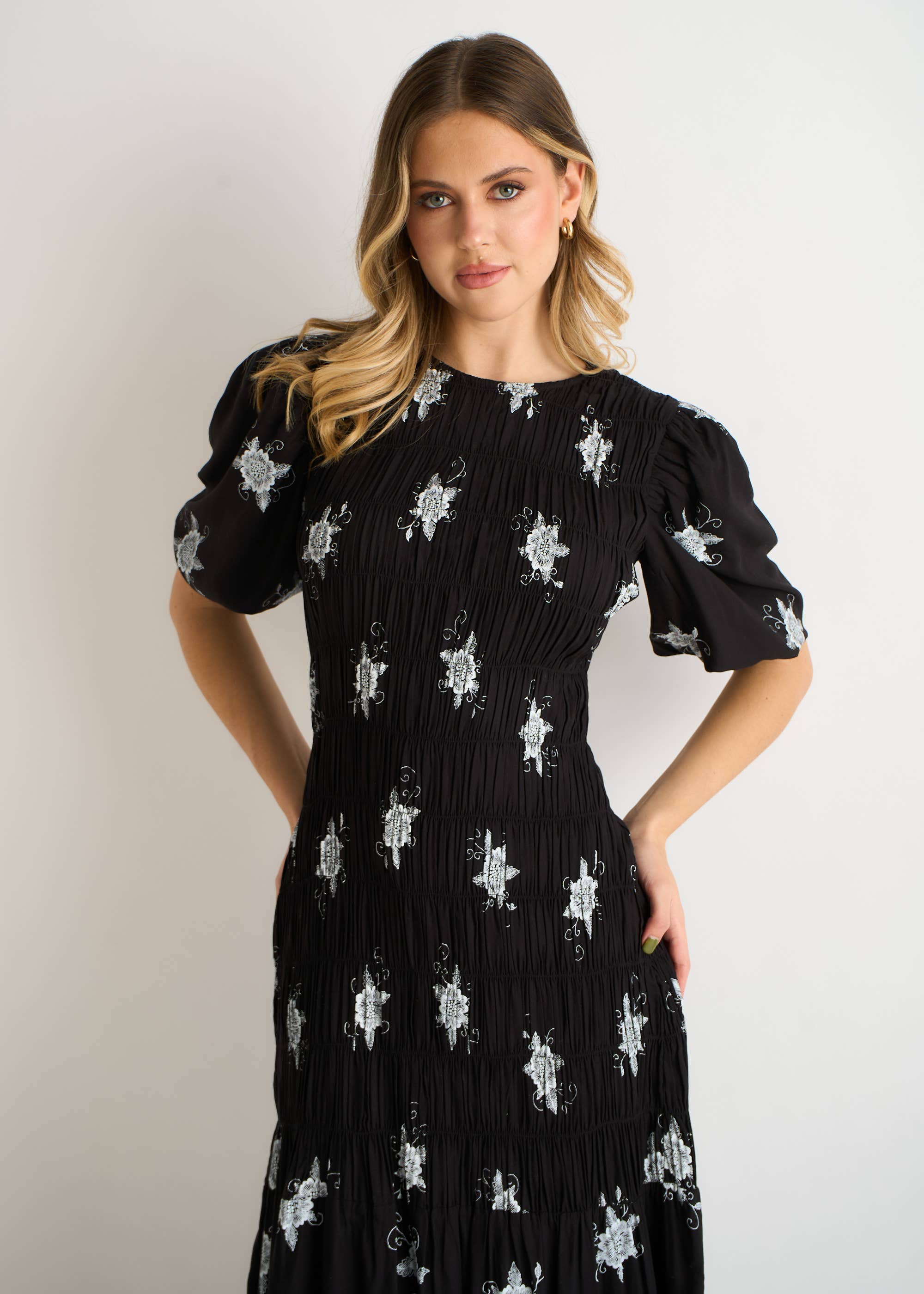 Black 3/4 Sleeves Paisley Ruched Midi Dress