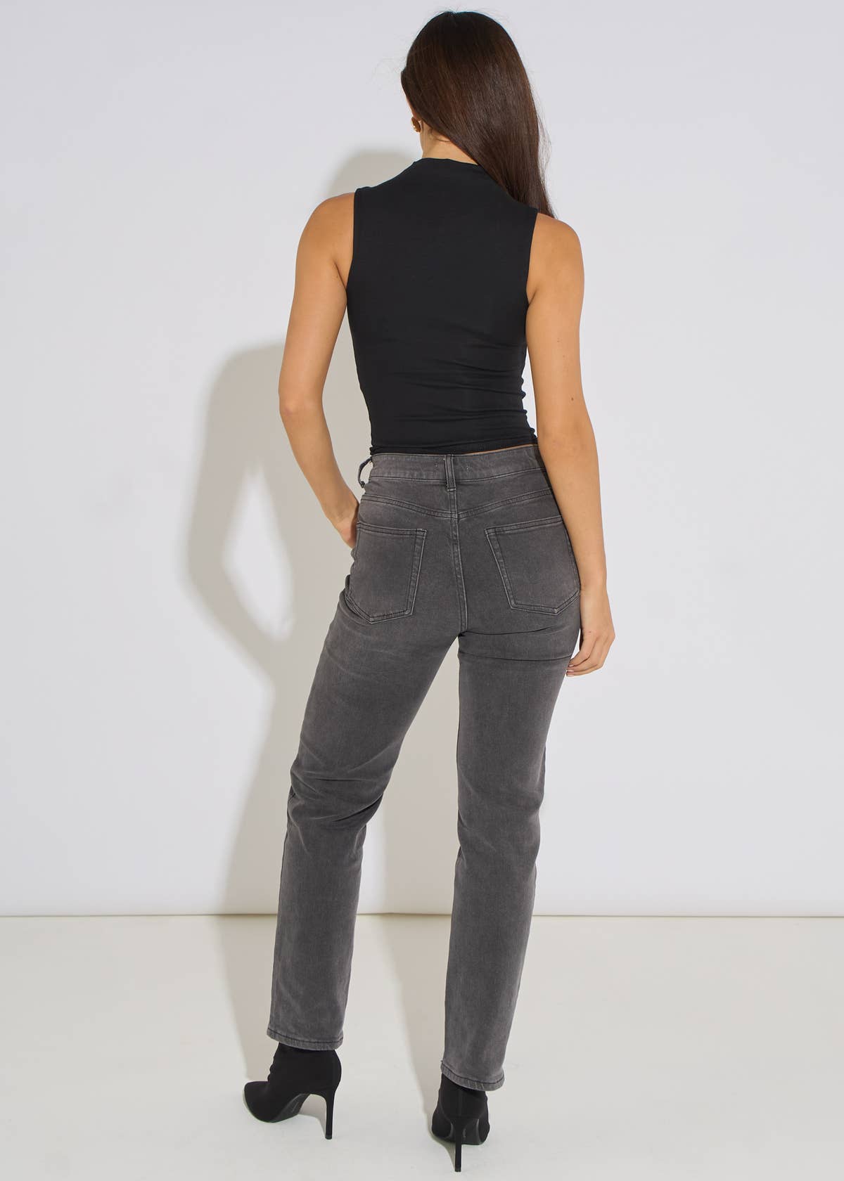 Grey Mid Rise Straight Leg Jeans– View 2 | Gini London