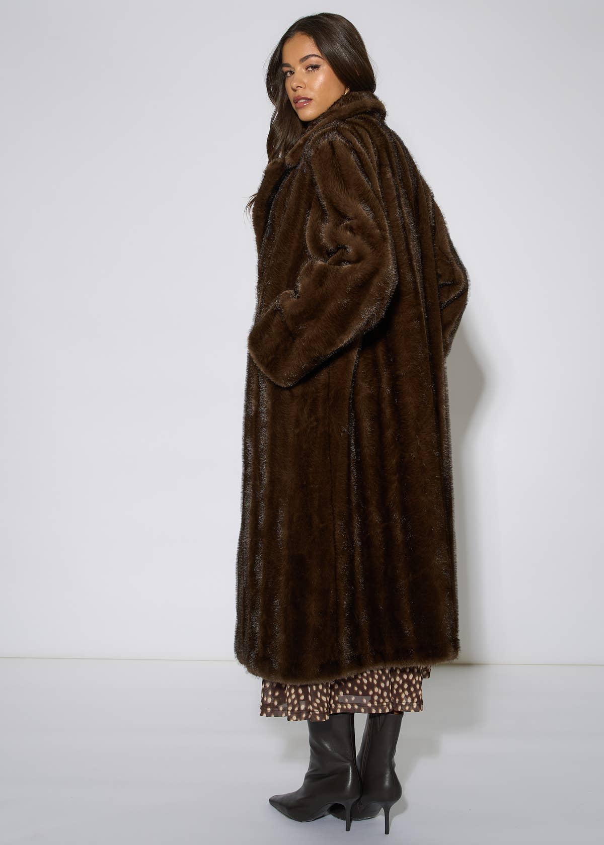 Brown 2 Tone Maxi Faux Fur Coat Jacket – View 4 | Gini London