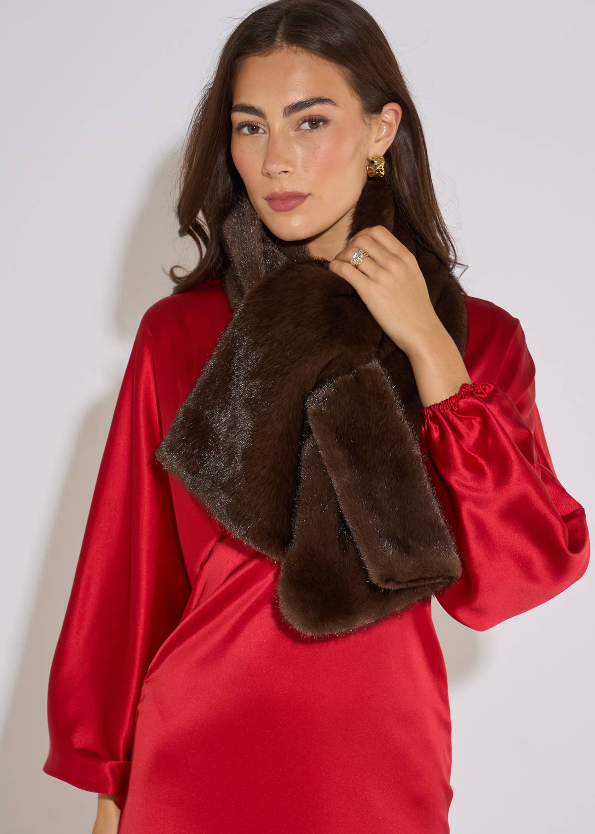 Brown Faux Fur Stole– View 1 | Gini London