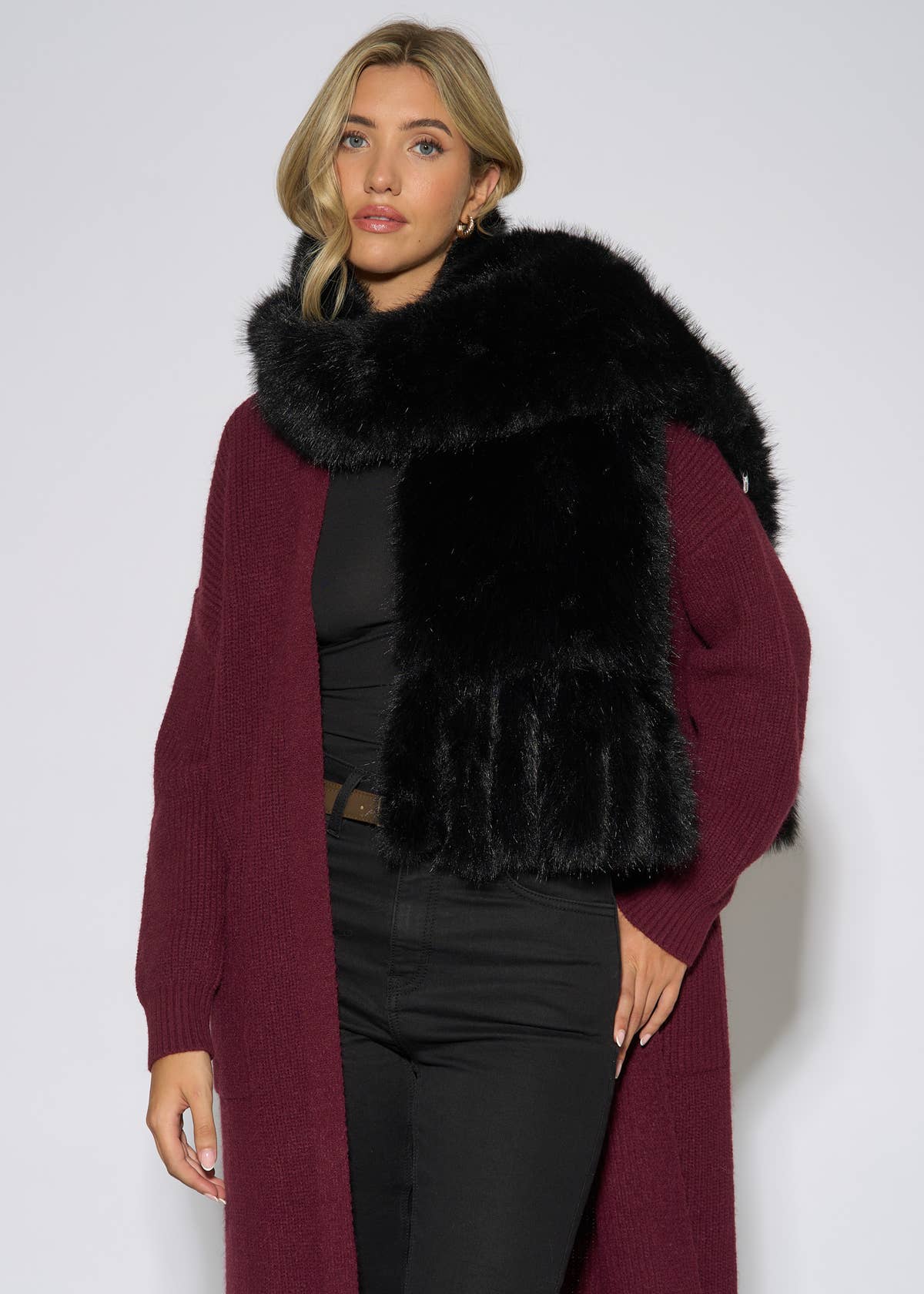 Black Faux Fur Tassel Scarf
