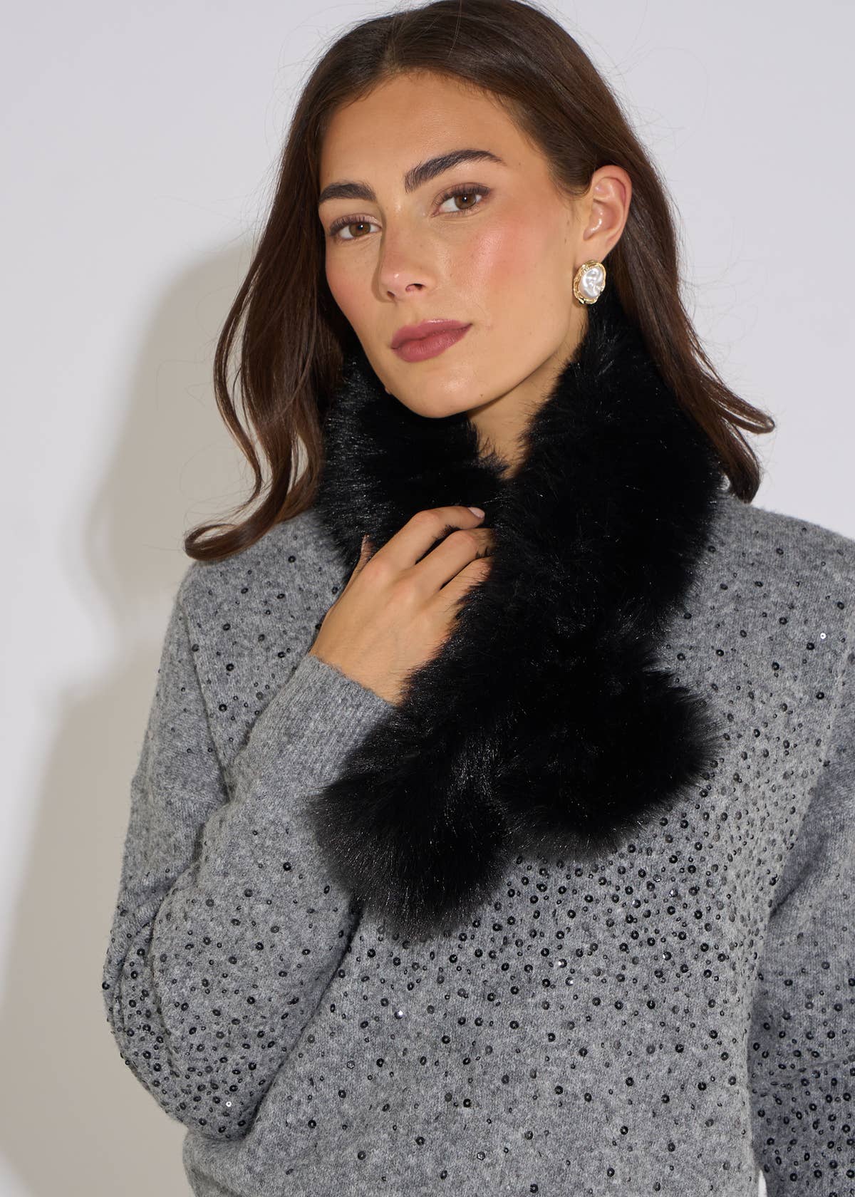 Black 2 Tone Faux Fur Stole– View 1 | Gini London