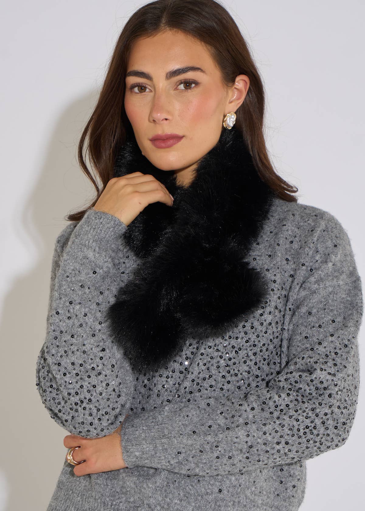 Black 2 Tone Faux Fur Stole– View 1 | Gini London