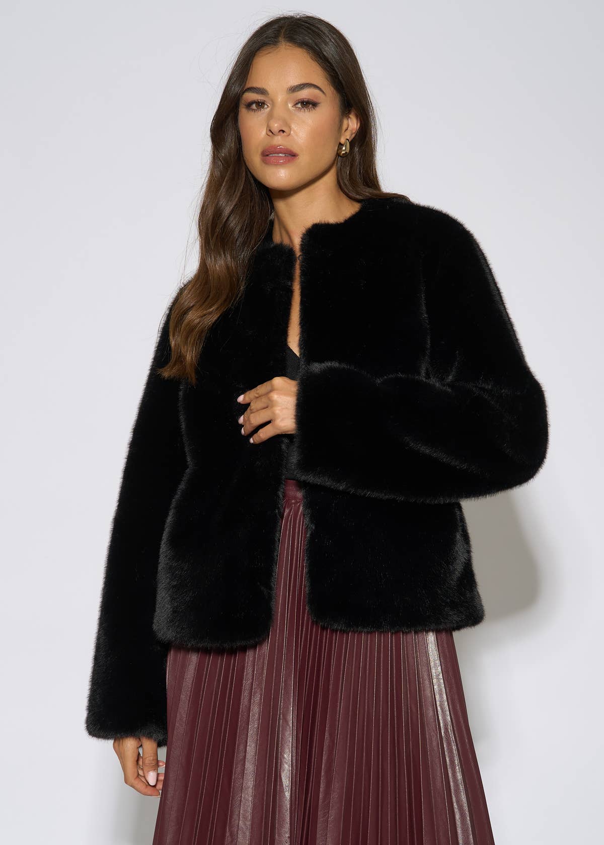 Black Short Faux Fur Jacket – View 1 | Gini London