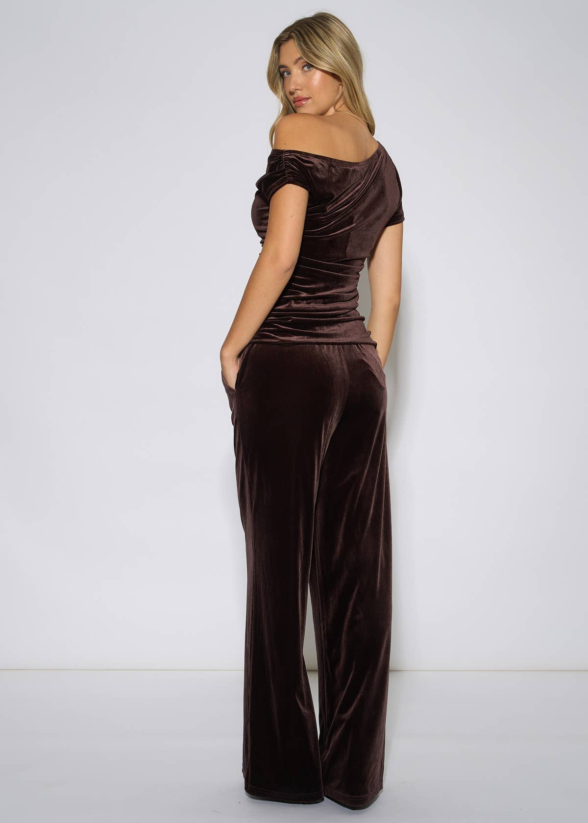 Brown Wide Leg Velour Trousers – View 4 | Gini London