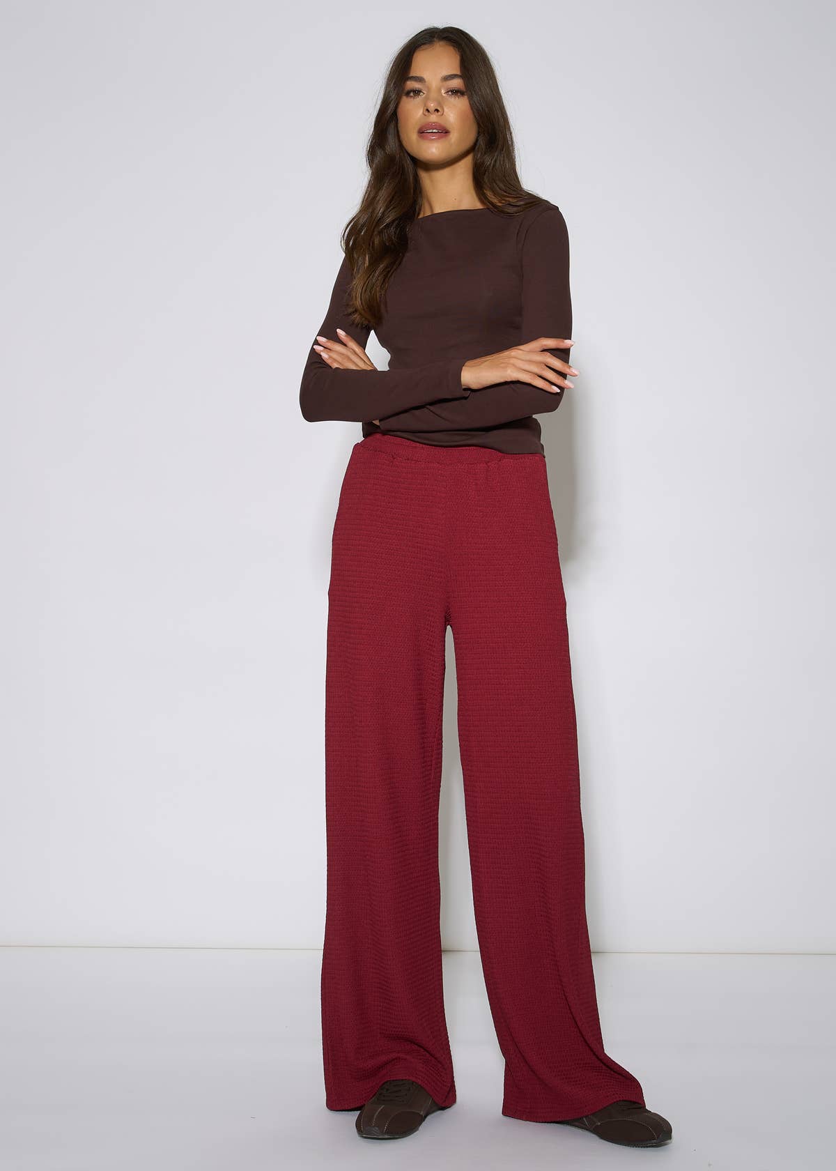 Mulberry Textured Elasticated Waist Wide Leg Trousers – View 1 | Gini London