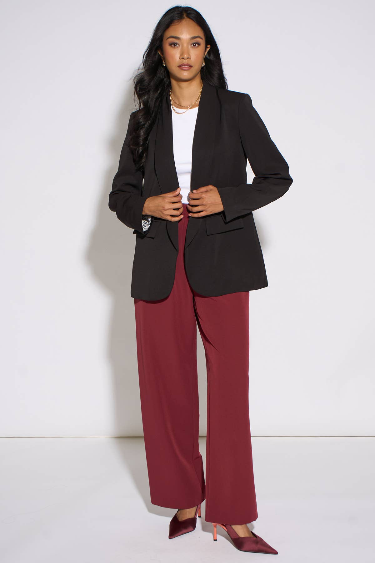 Black Contrast Sleeve Edge To Edge Blazer– View 3 | Gini London