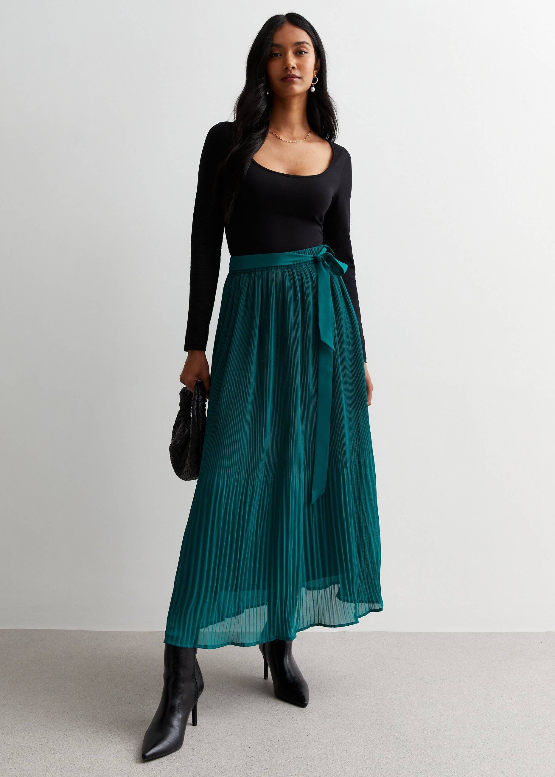 Green Pleated Belt Detail Midi Skirt