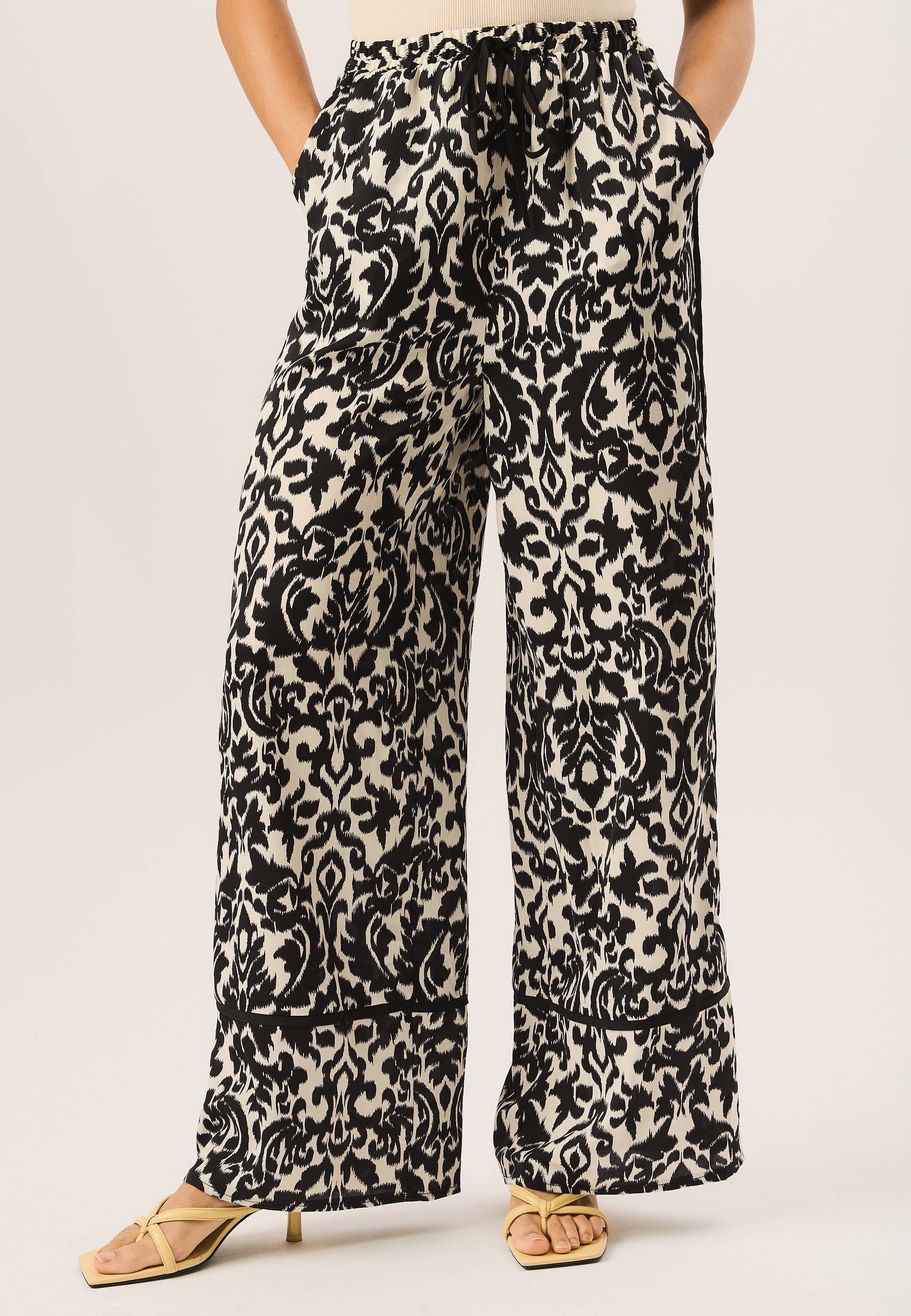 GL916MonoFront - Gini London 