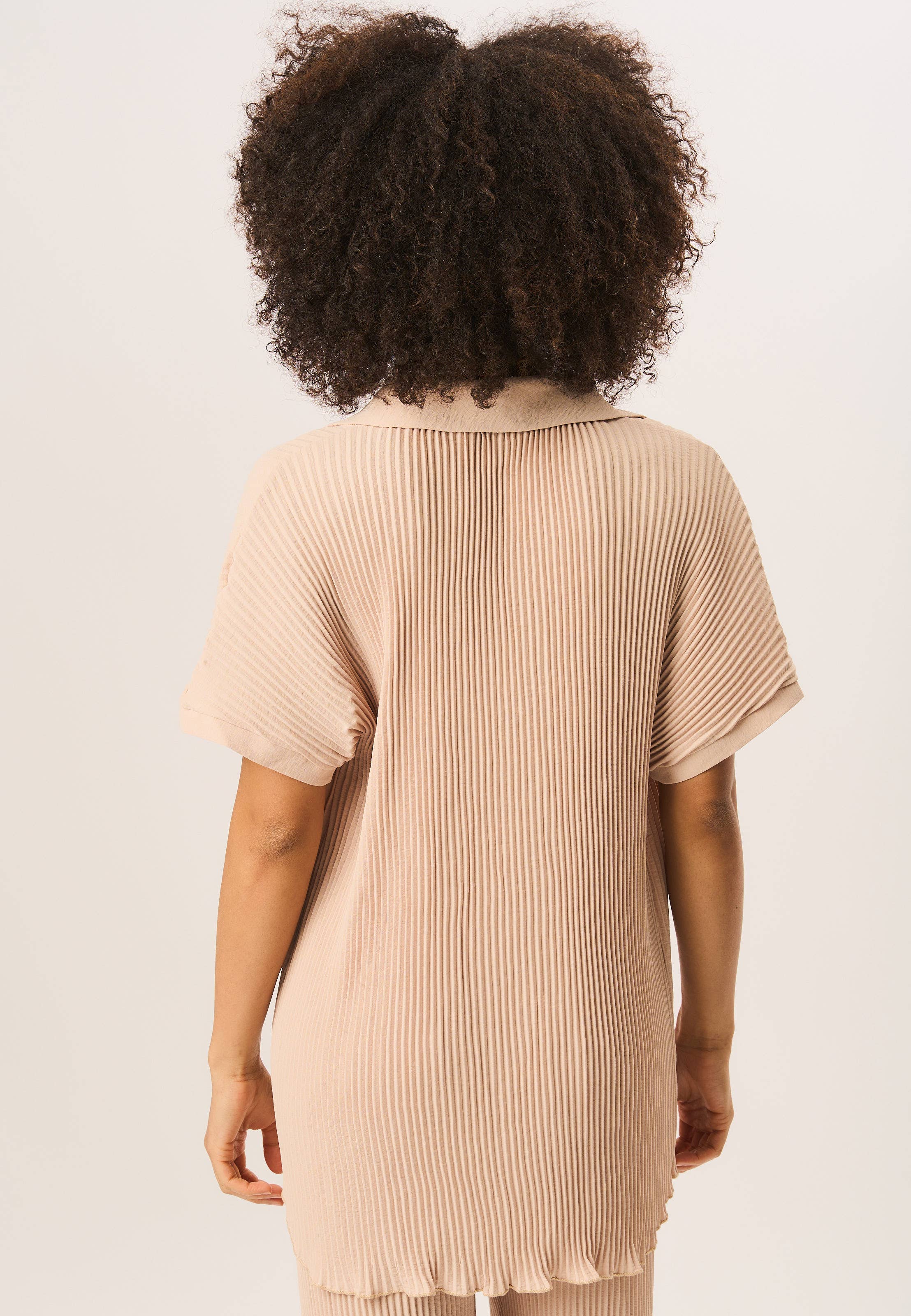 GL946A-WHOLECREAMTOPBACK - Gini London 