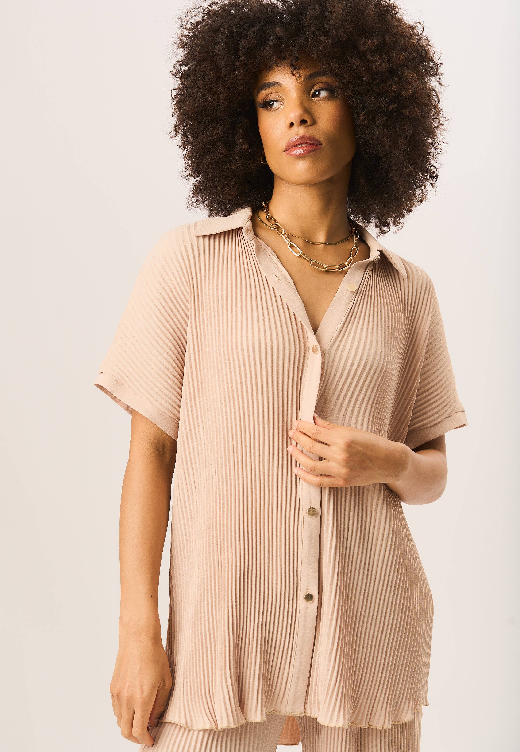 GL946A-WHOLECREAMTOPFRONT - Gini London 