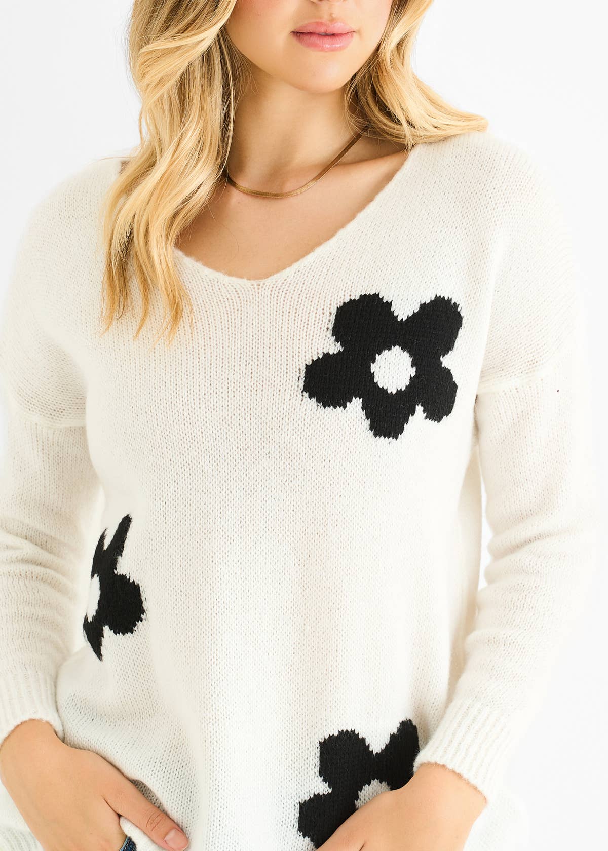 White Contrast Flower Pattern Knit Jumper