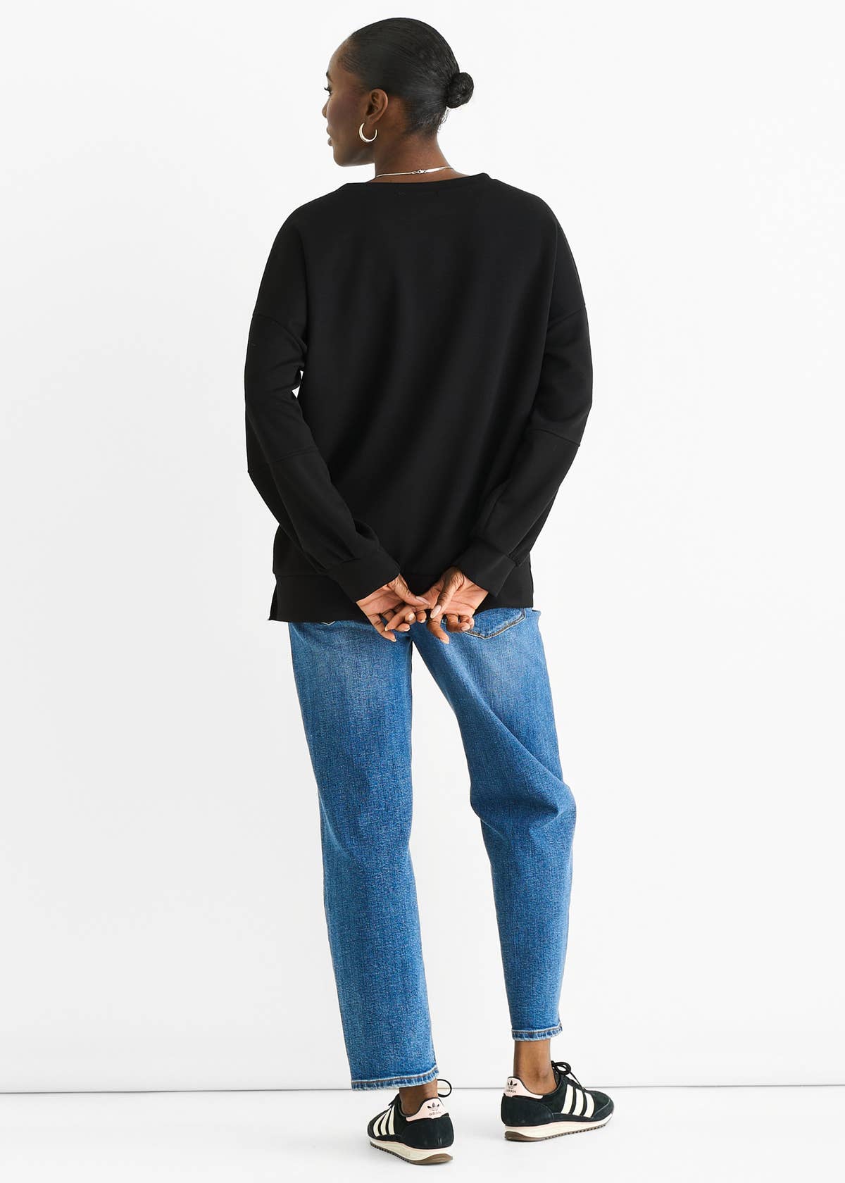 Black Soft Lightweight Pull Over  Jumper