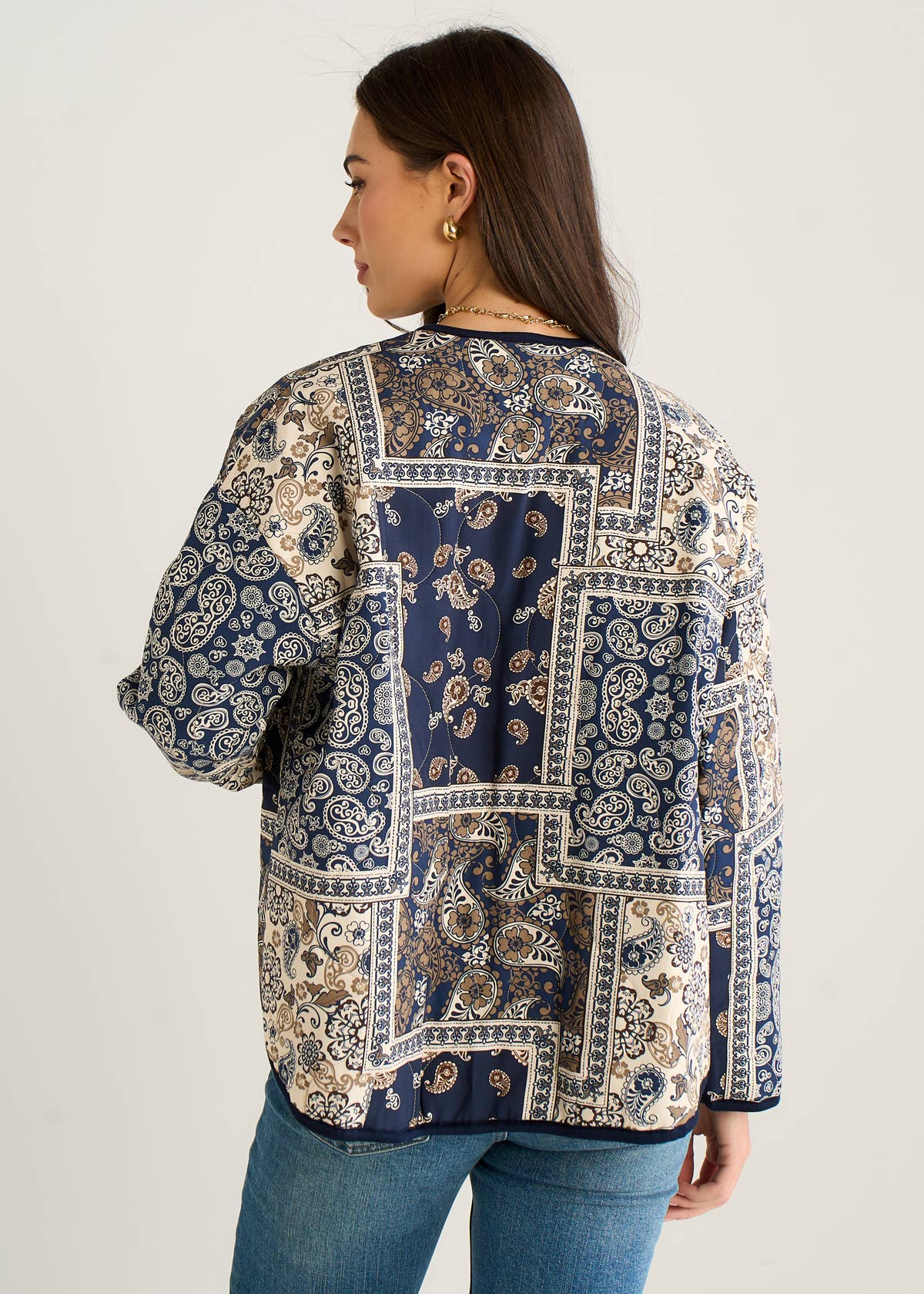 Navy Paisley Tile Print Lightweight Viscose Quilted Jacket – View 2 | Gini London